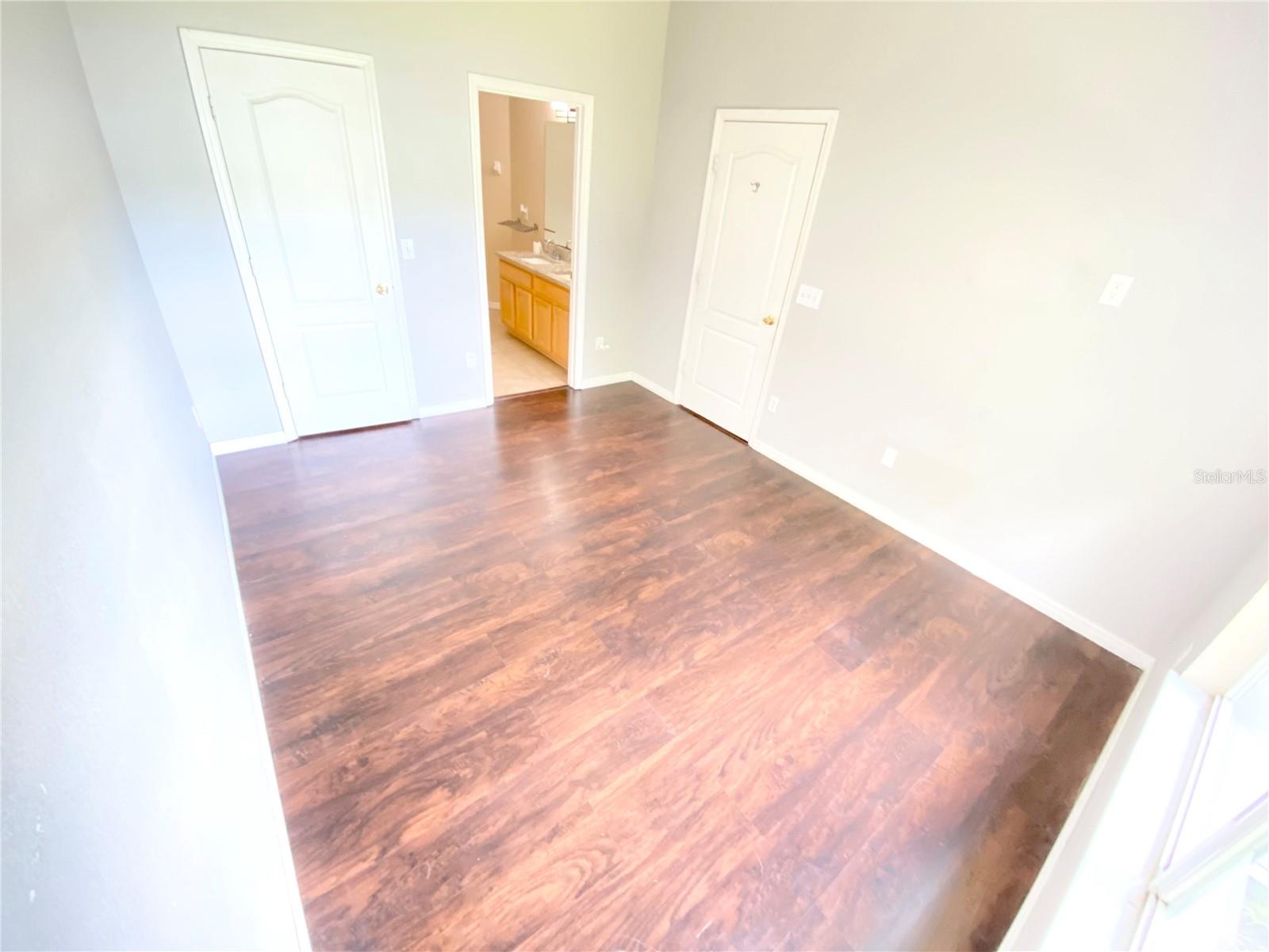 WATERSIDE ESTATES - Residential Lease