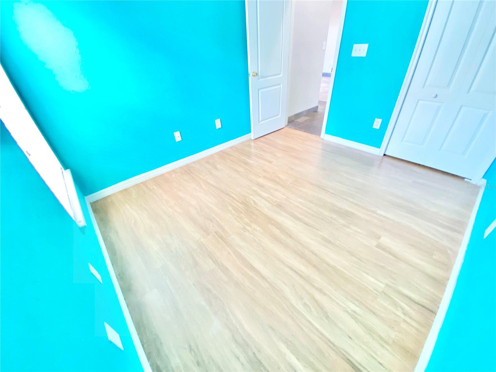 WATERSIDE ESTATES - Residential Lease