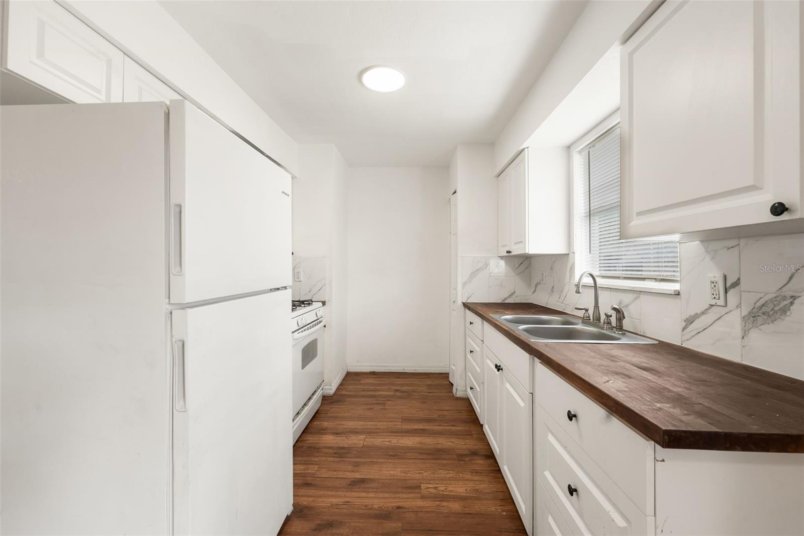 LINCOLN ESTATES 4TH ADD - Residential