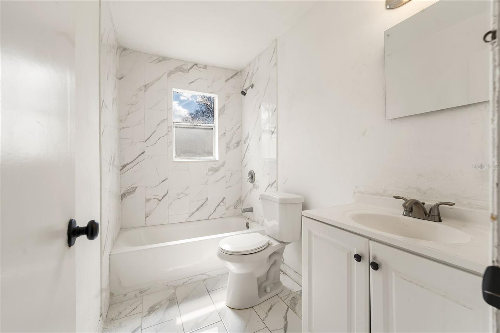 LINCOLN ESTATES 4TH ADD - Residential