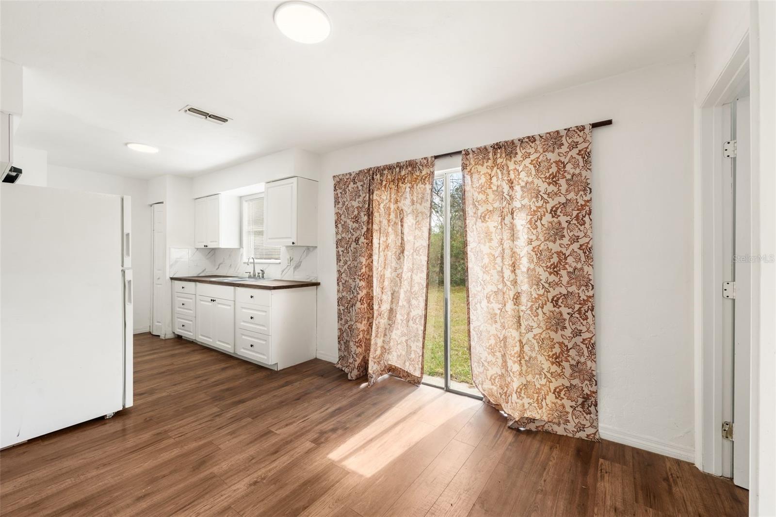 LINCOLN ESTATES 4TH ADD - Residential