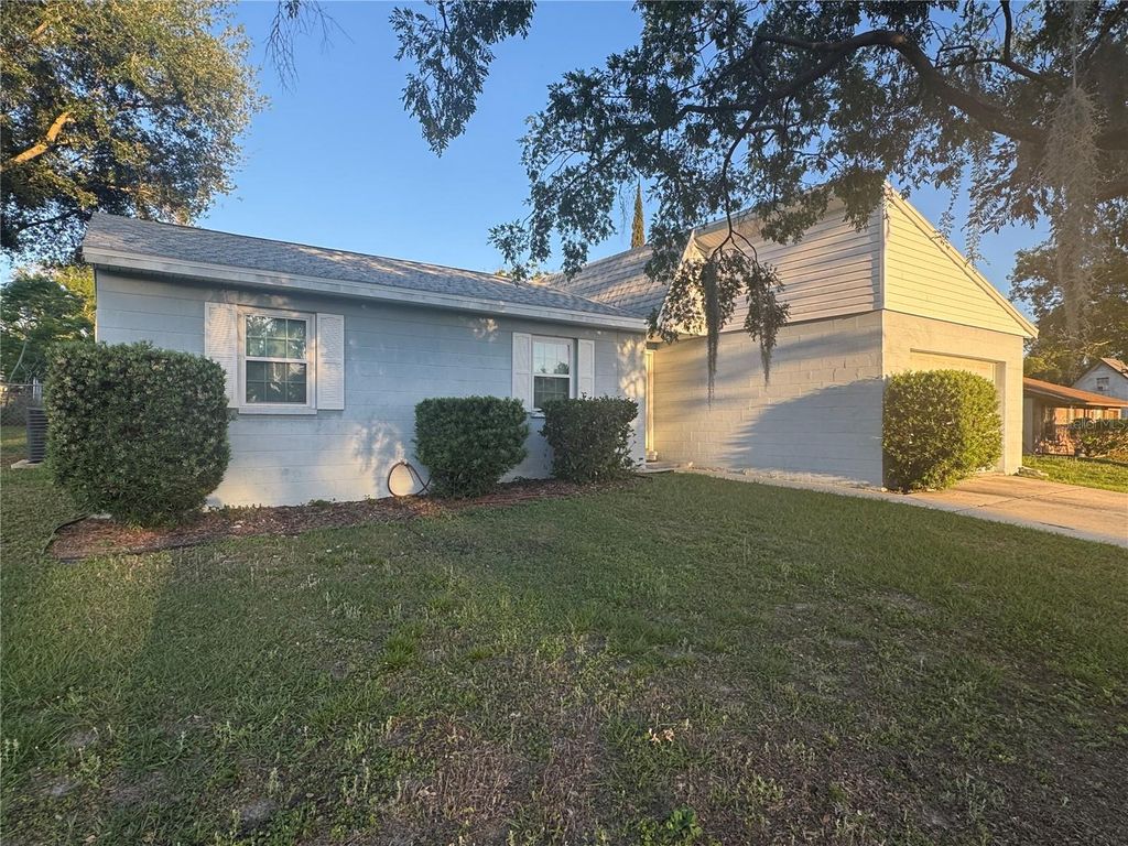 Photo of 7211 Orange Way, Lakeland, FL 33810 (MLS # L4961038)