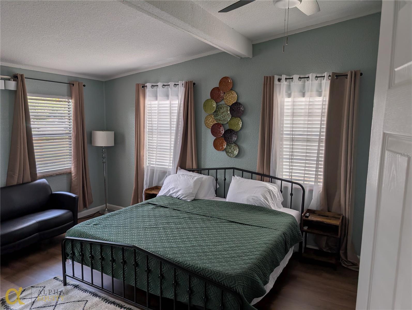 SUNLAND ESTATES AMD - Residential Lease