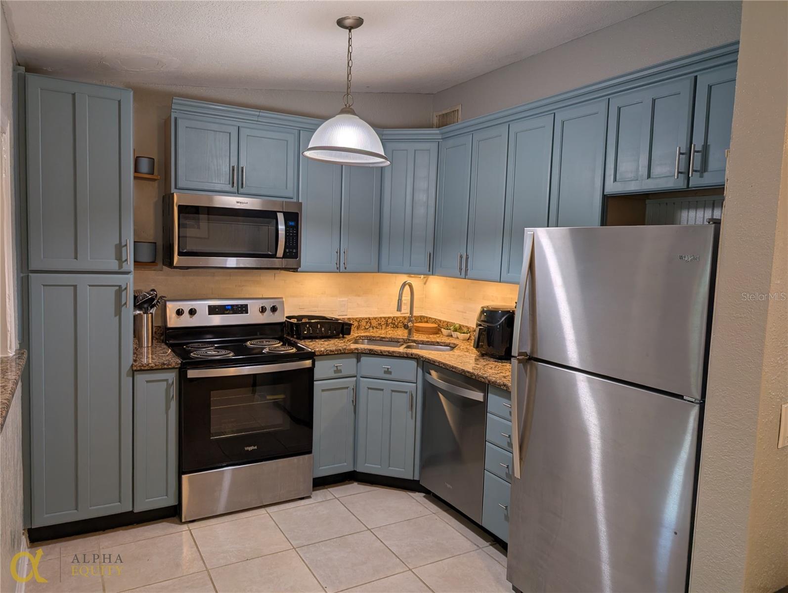 SUNLAND ESTATES AMD - Residential Lease