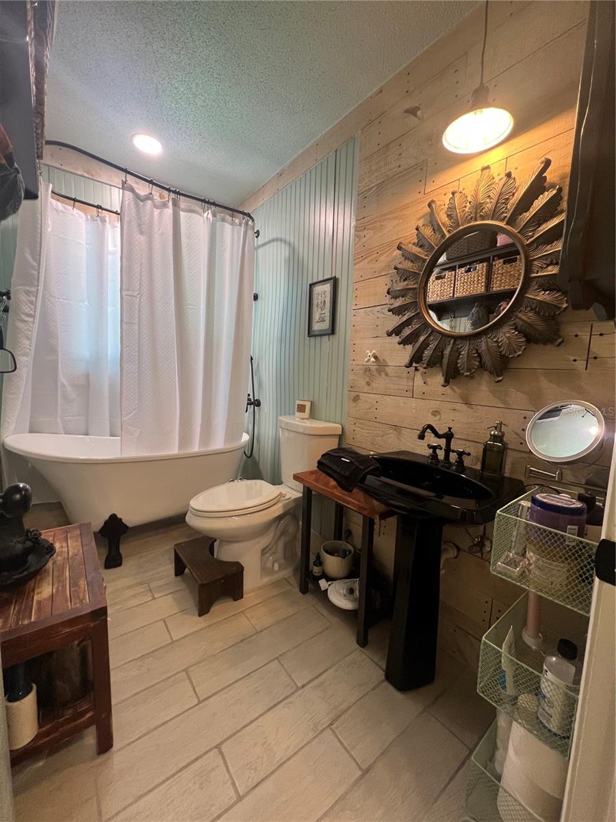 BASS LAKE ACRES - Residential
