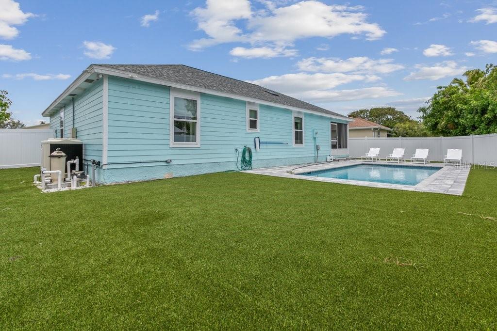 HAWAIIAN ISLE ESTATES - Residential