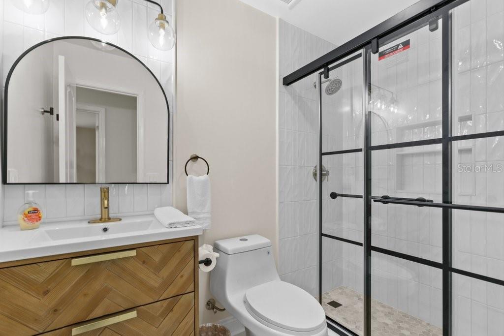 HAWAIIAN ISLE ESTATES - Residential