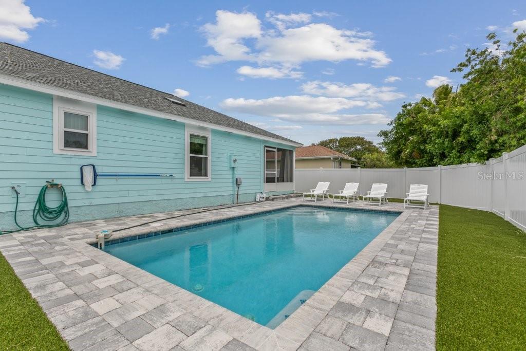 HAWAIIAN ISLE ESTATES - Residential