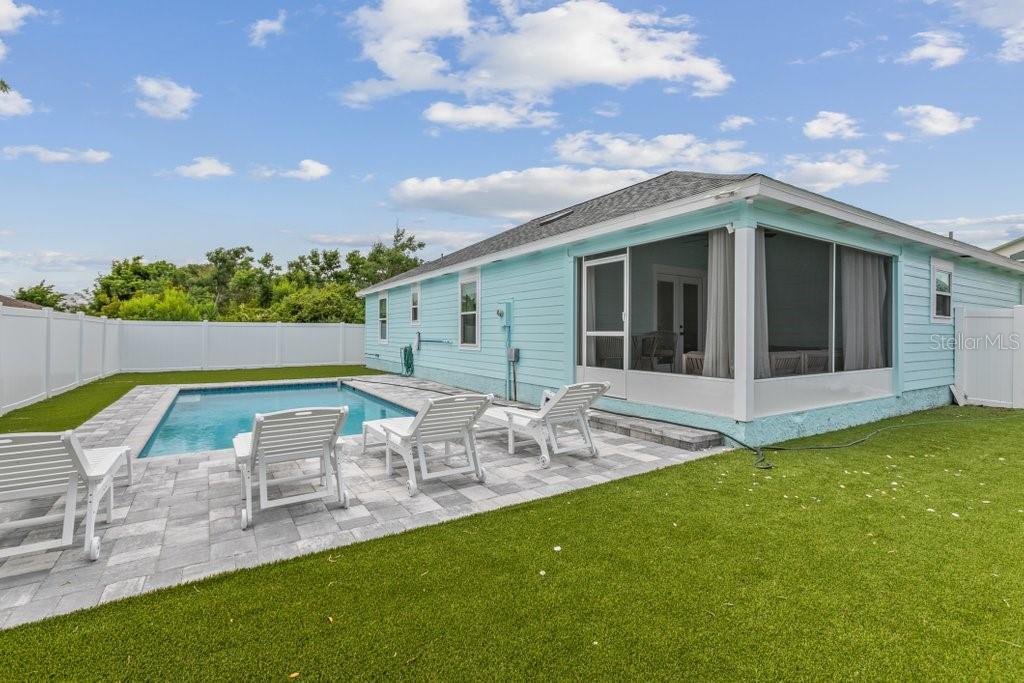 HAWAIIAN ISLE ESTATES - Residential