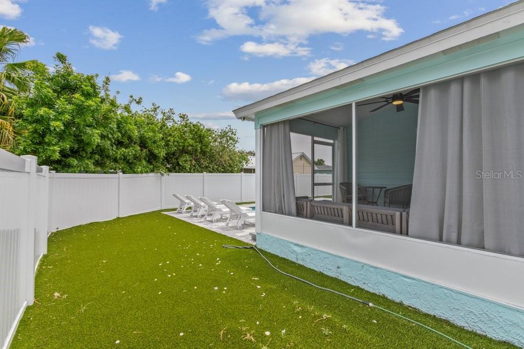 HAWAIIAN ISLE ESTATES - Residential