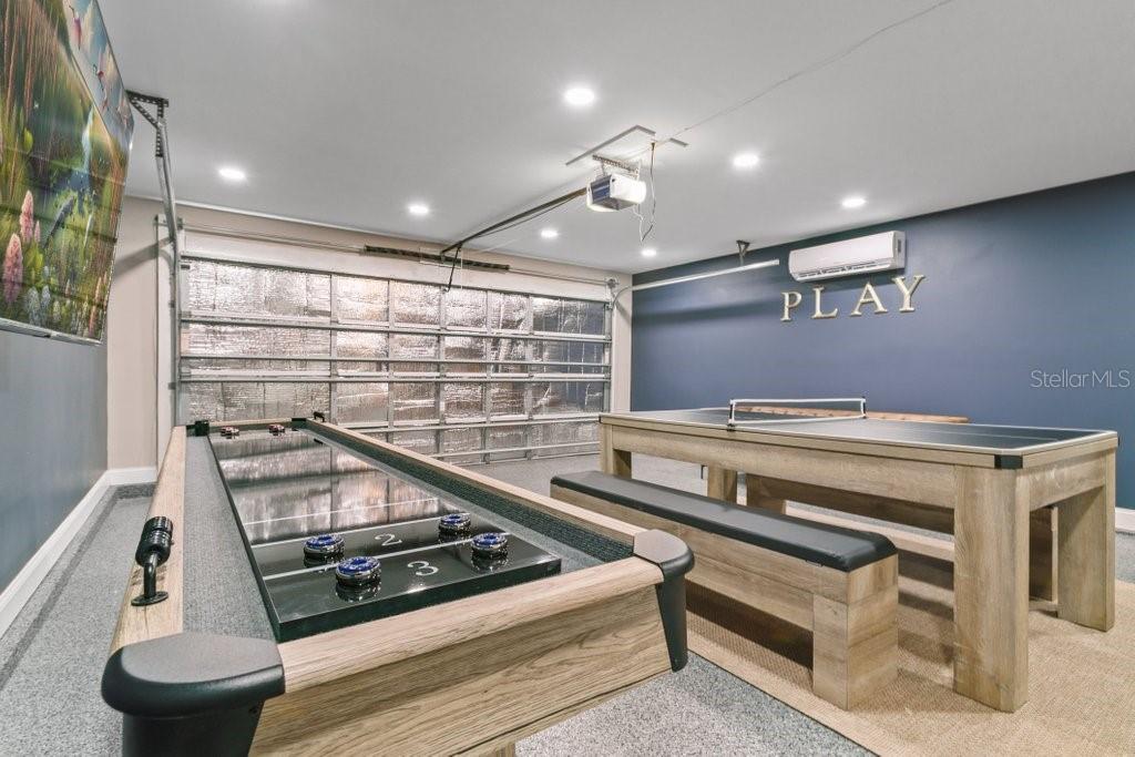 HAWAIIAN ISLE ESTATES - Residential