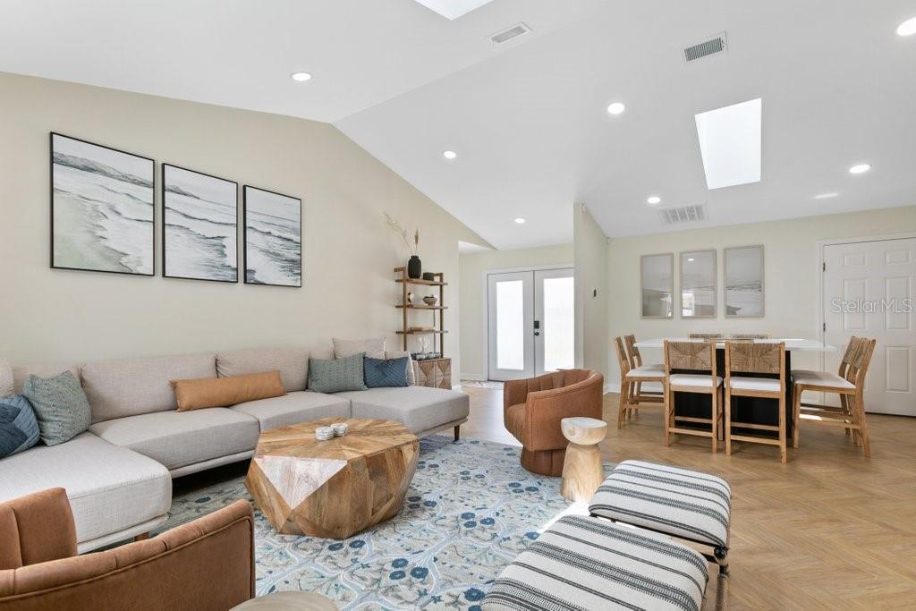 HAWAIIAN ISLE ESTATES - Residential