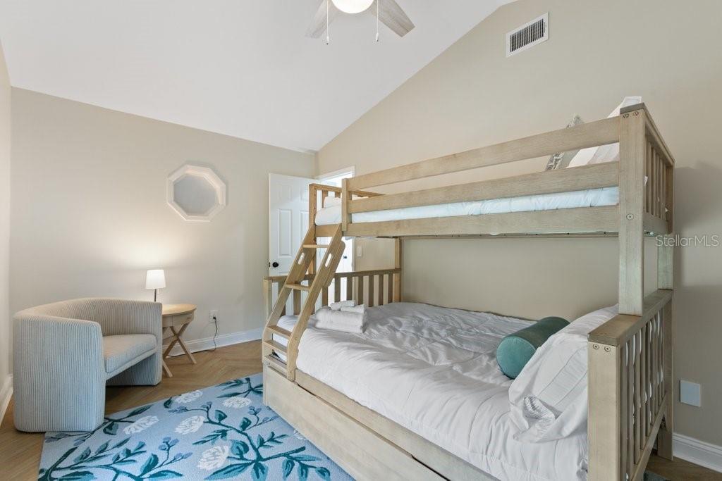 HAWAIIAN ISLE ESTATES - Residential