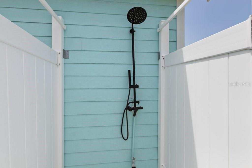 HAWAIIAN ISLE ESTATES - Residential