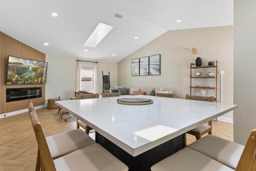 HAWAIIAN ISLE ESTATES - Residential