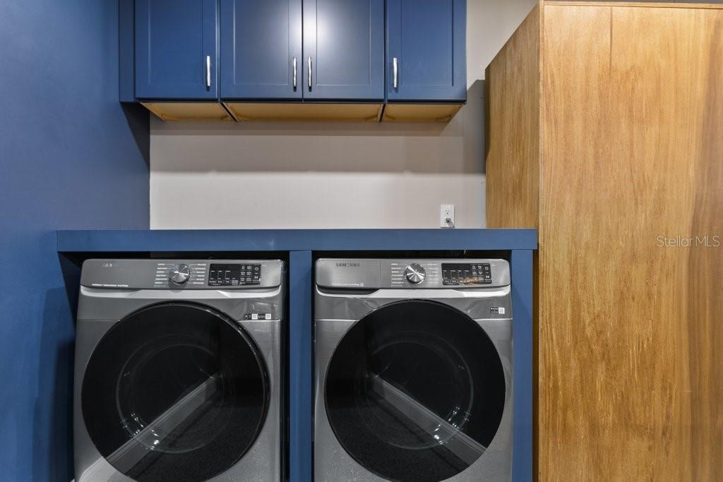 HAWAIIAN ISLE ESTATES - Residential