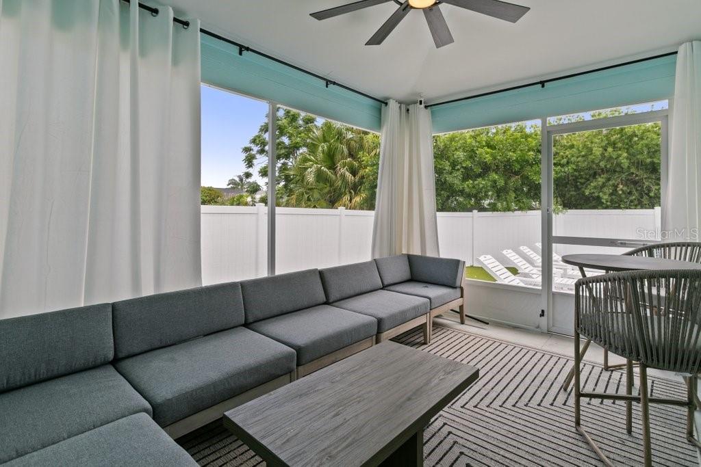 HAWAIIAN ISLE ESTATES - Residential