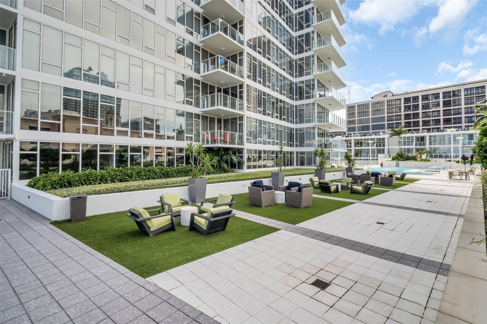 SIGNATURE PLACE CONDO - Residential