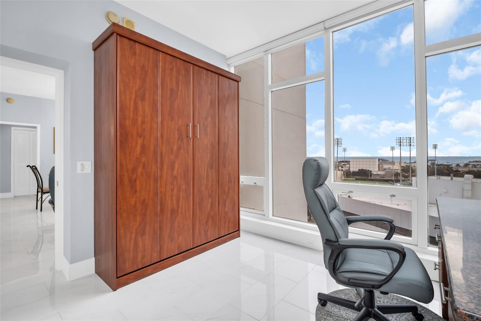 SIGNATURE PLACE CONDO - Residential