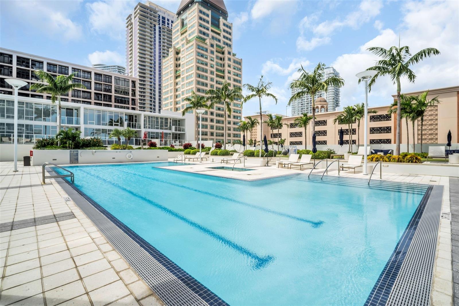 SIGNATURE PLACE CONDO - Residential