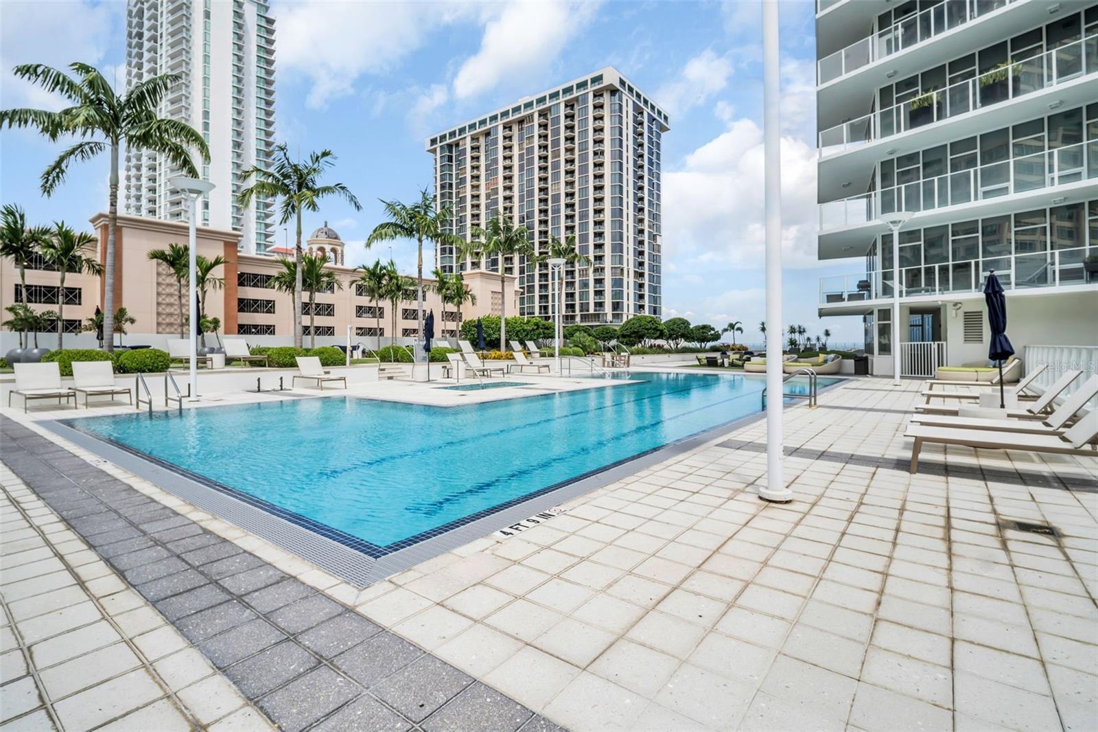 SIGNATURE PLACE CONDO - Residential