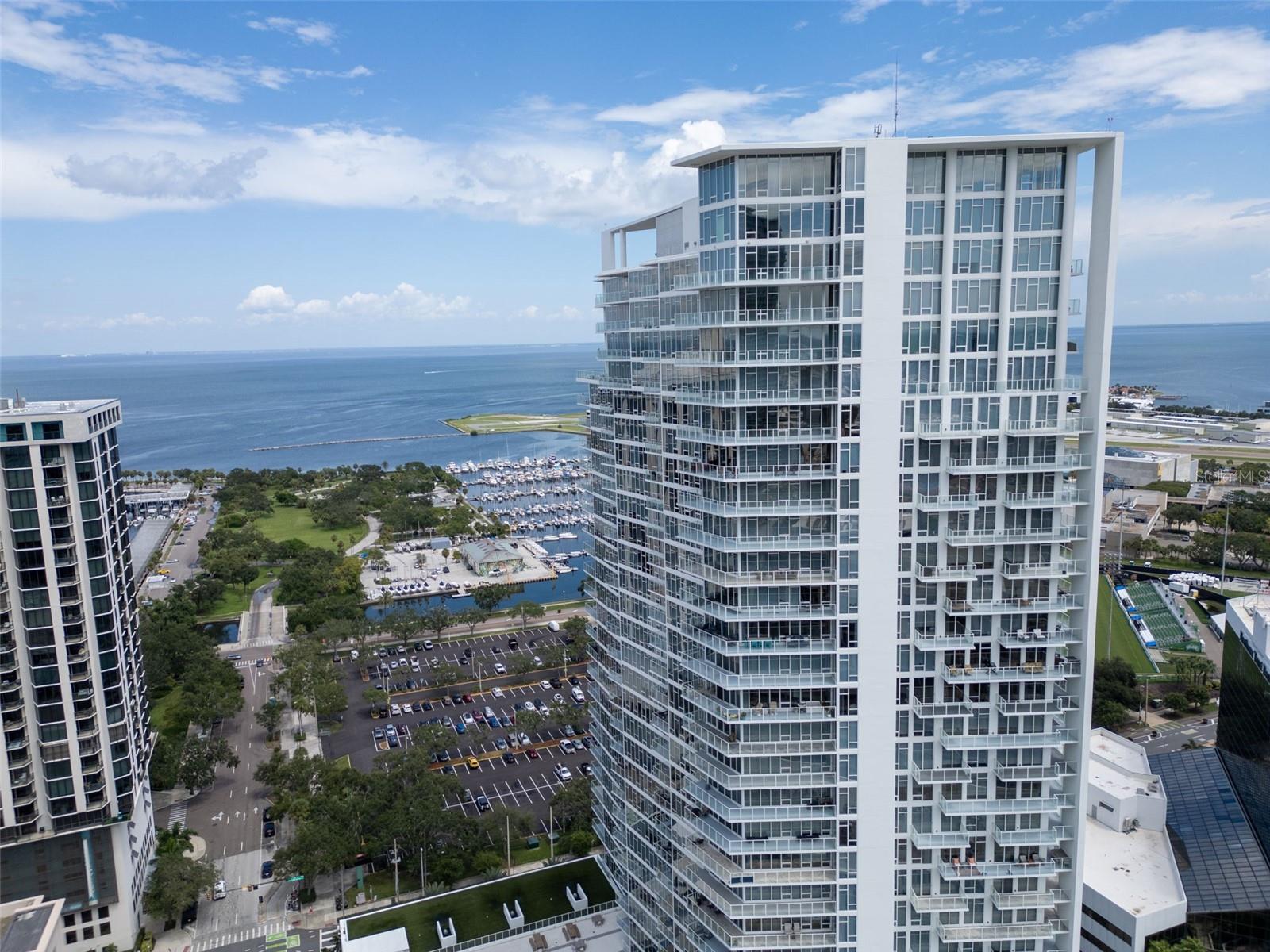 SIGNATURE PLACE CONDO - Residential