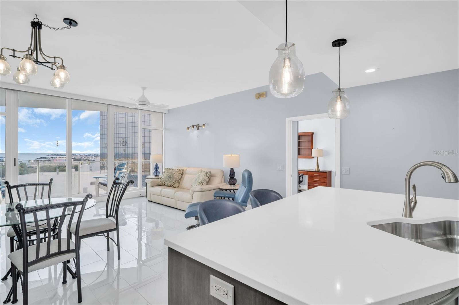 SIGNATURE PLACE CONDO - Residential