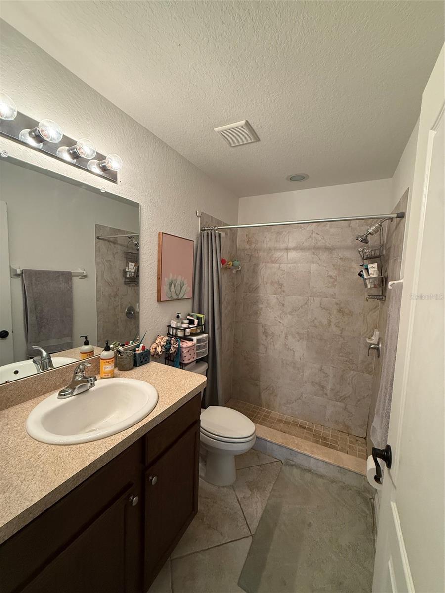 CENTRAL POINTE - Residential