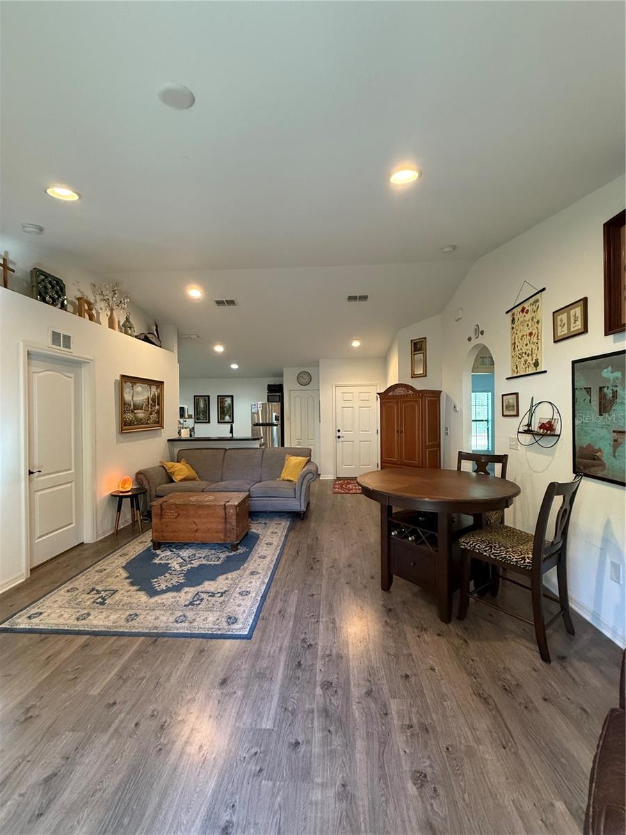 CENTRAL POINTE - Residential