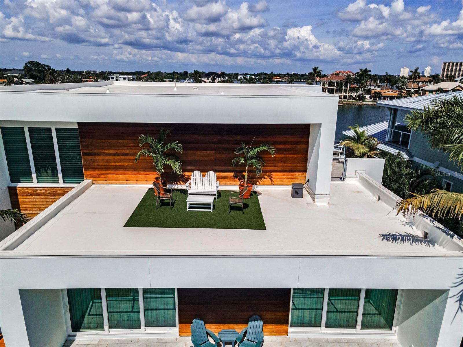 YACHT CLUB ESTATES - Residential