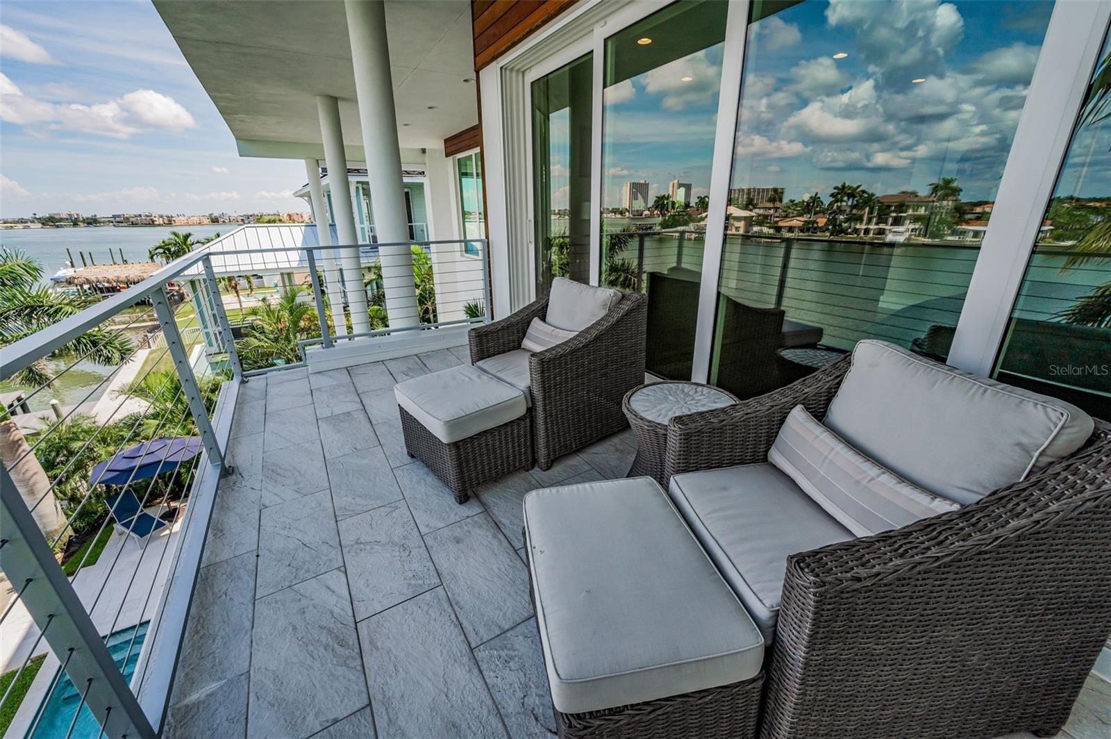 YACHT CLUB ESTATES - Residential