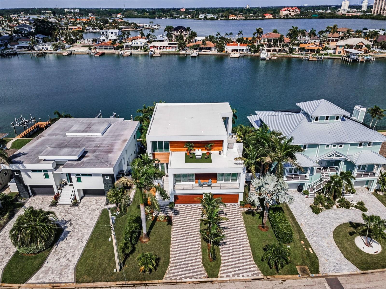 YACHT CLUB ESTATES - Residential