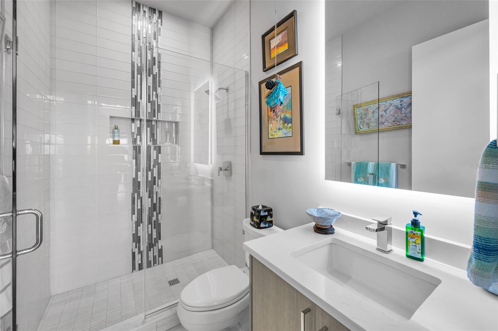 YACHT CLUB ESTATES - Residential