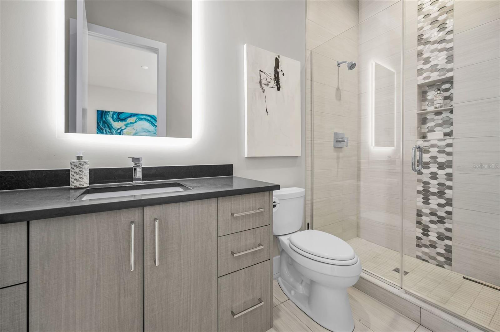 YACHT CLUB ESTATES - Residential