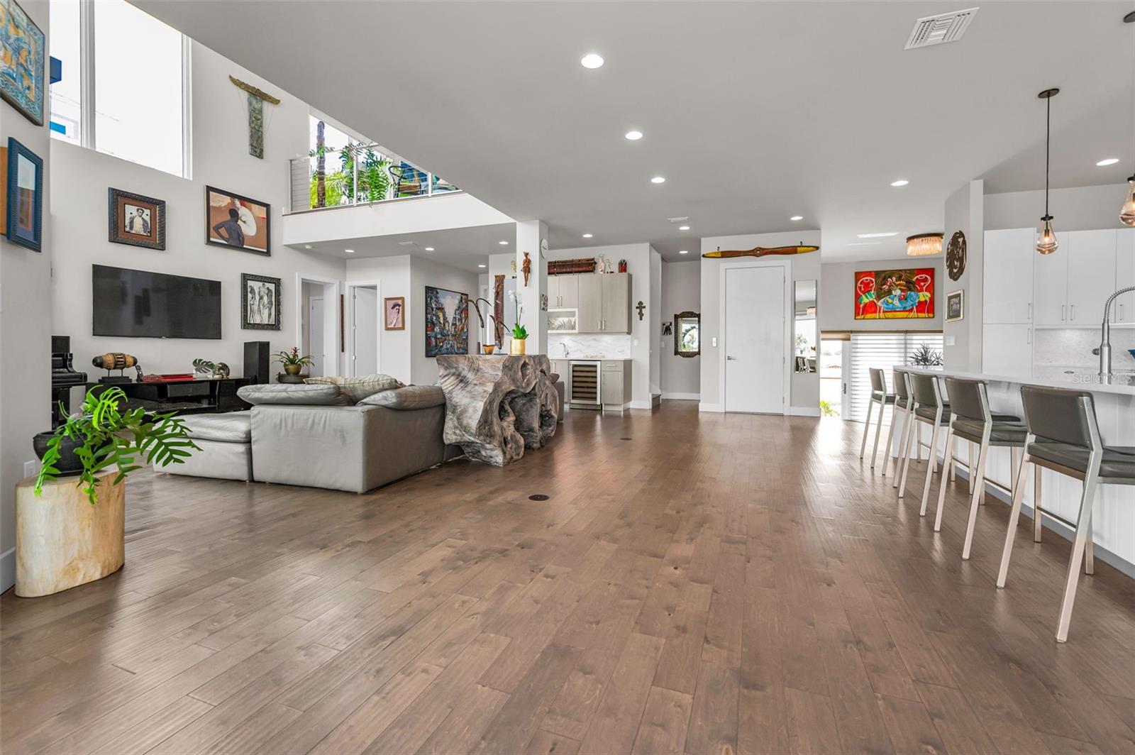 YACHT CLUB ESTATES - Residential