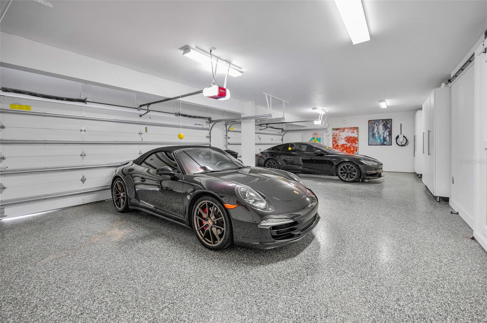 YACHT CLUB ESTATES - Residential