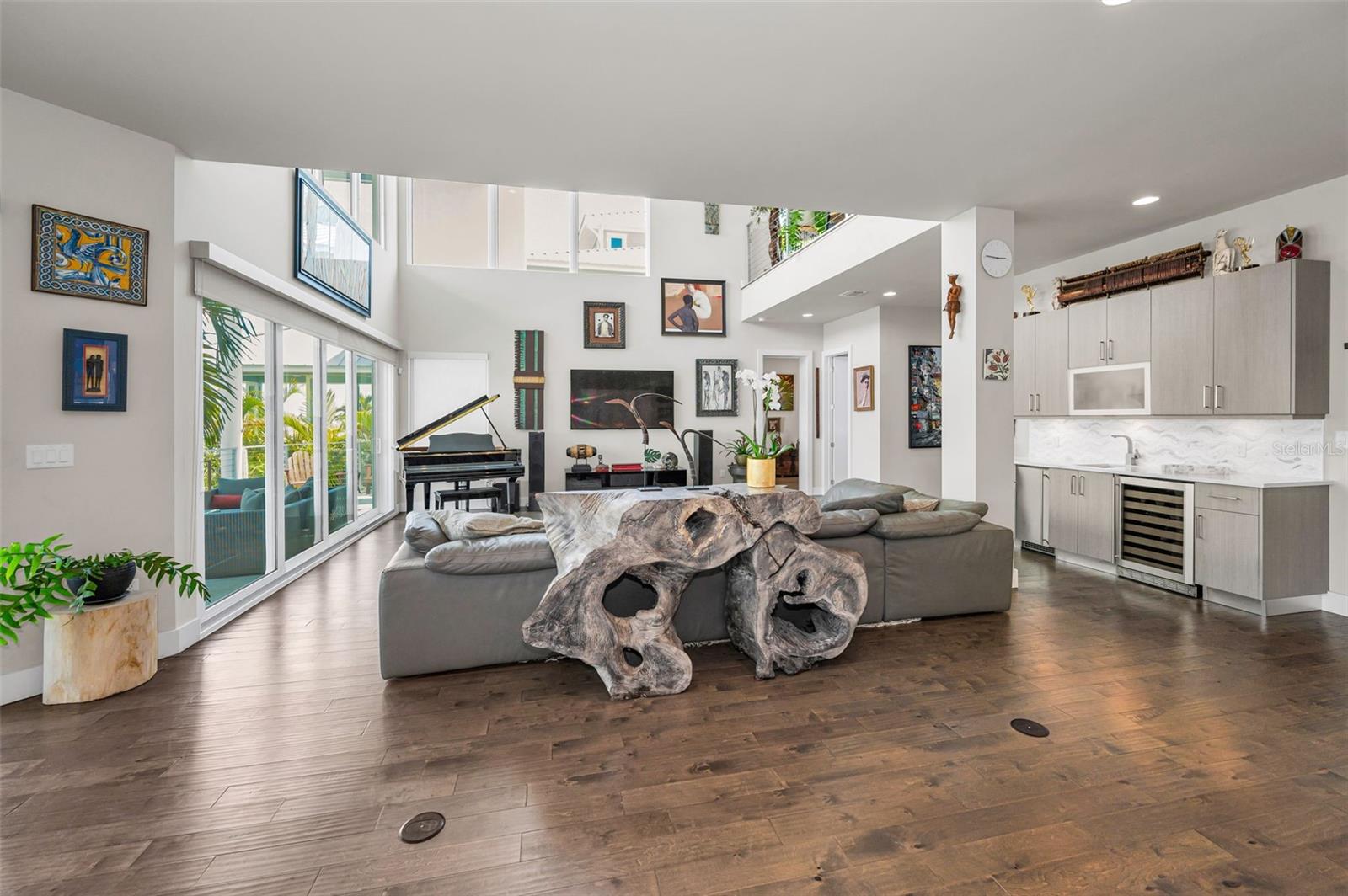 YACHT CLUB ESTATES - Residential