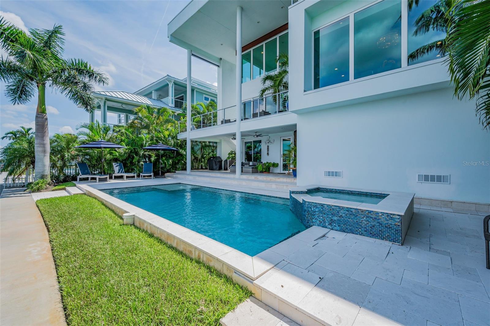 YACHT CLUB ESTATES - Residential