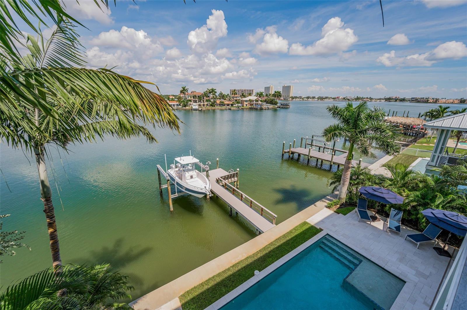 YACHT CLUB ESTATES - Residential