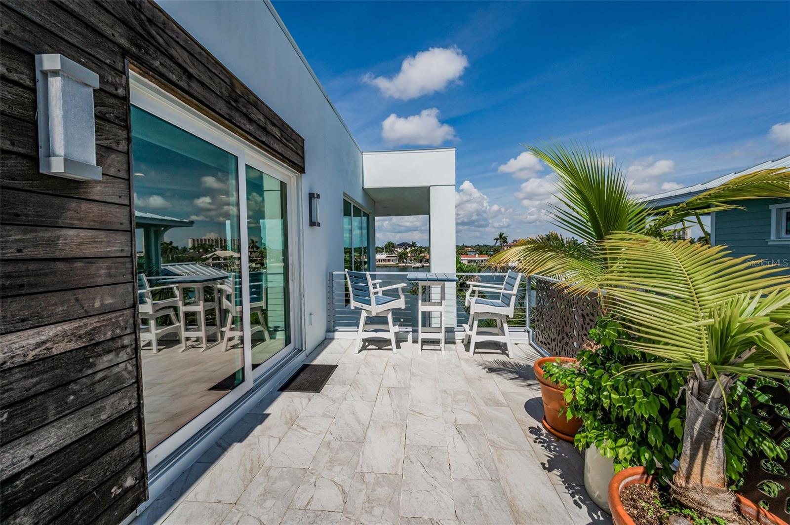 YACHT CLUB ESTATES - Residential