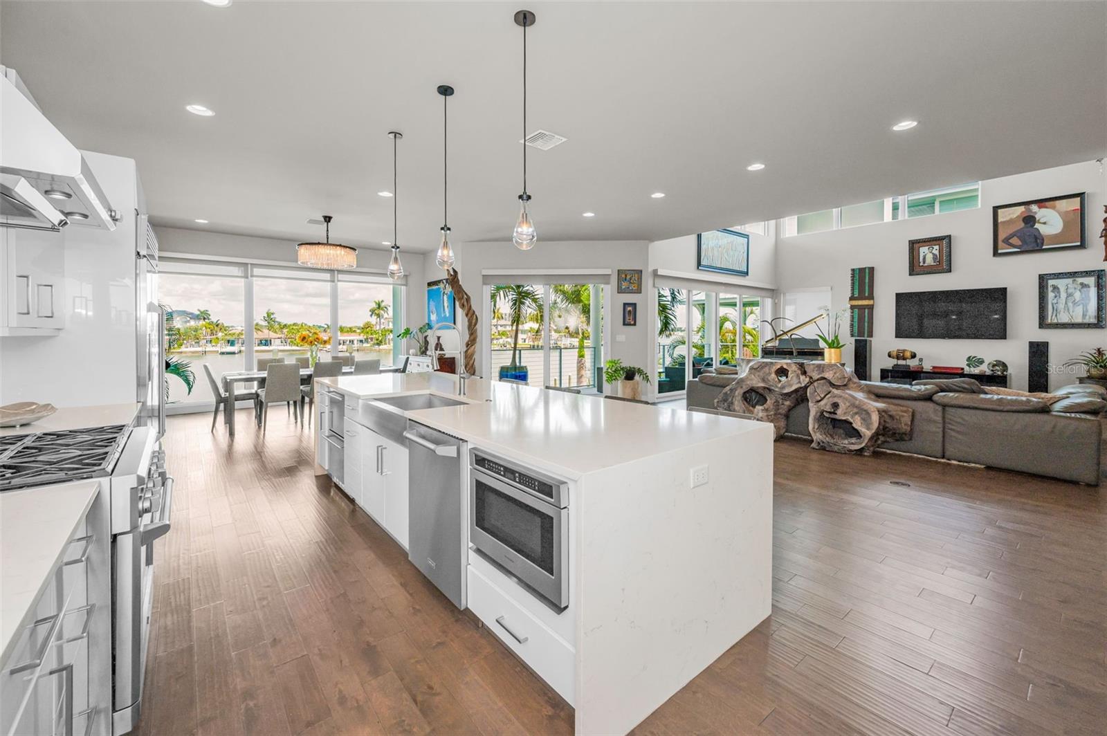 YACHT CLUB ESTATES - Residential