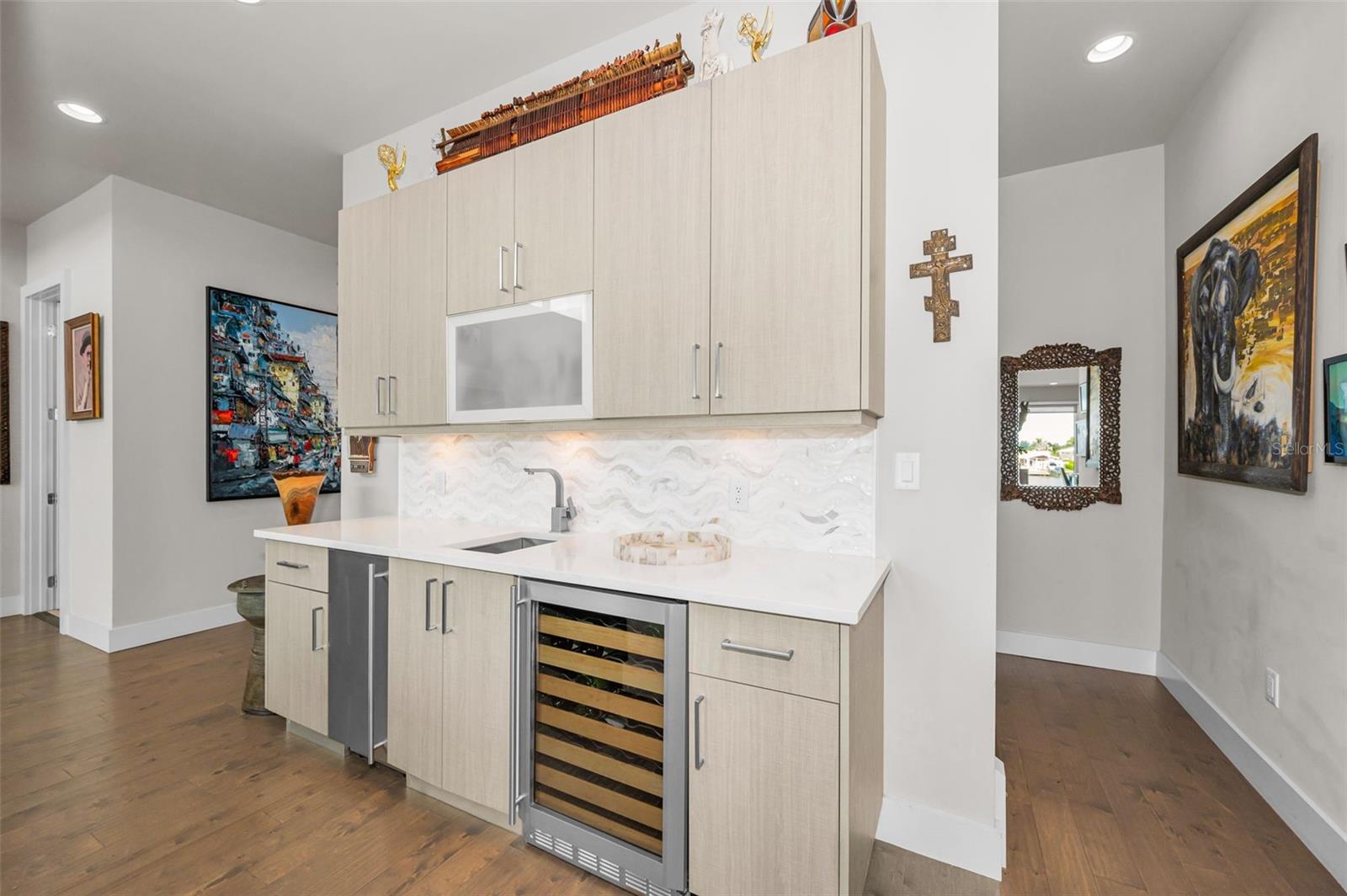 YACHT CLUB ESTATES - Residential