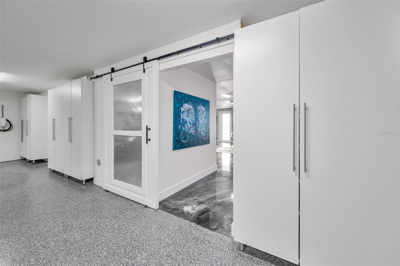 YACHT CLUB ESTATES - Residential