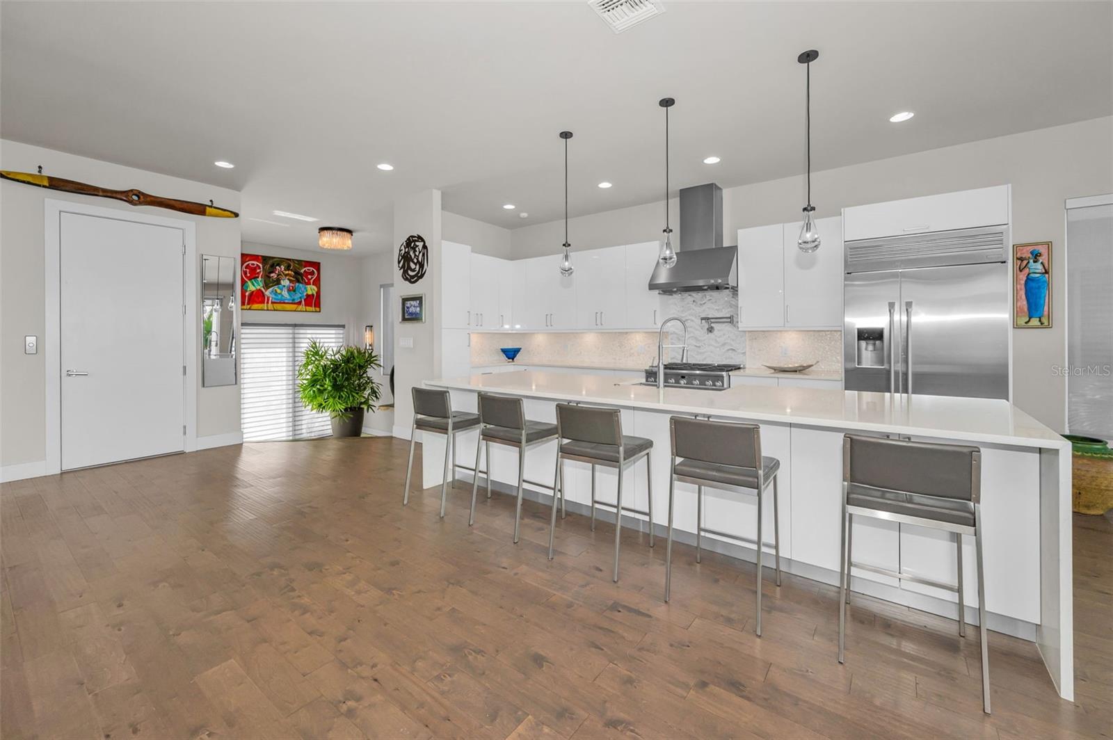 YACHT CLUB ESTATES - Residential