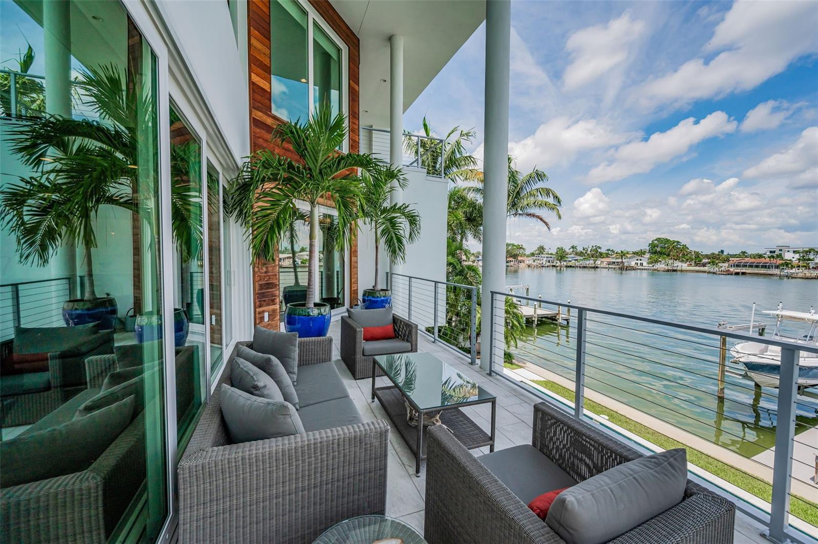 YACHT CLUB ESTATES - Residential