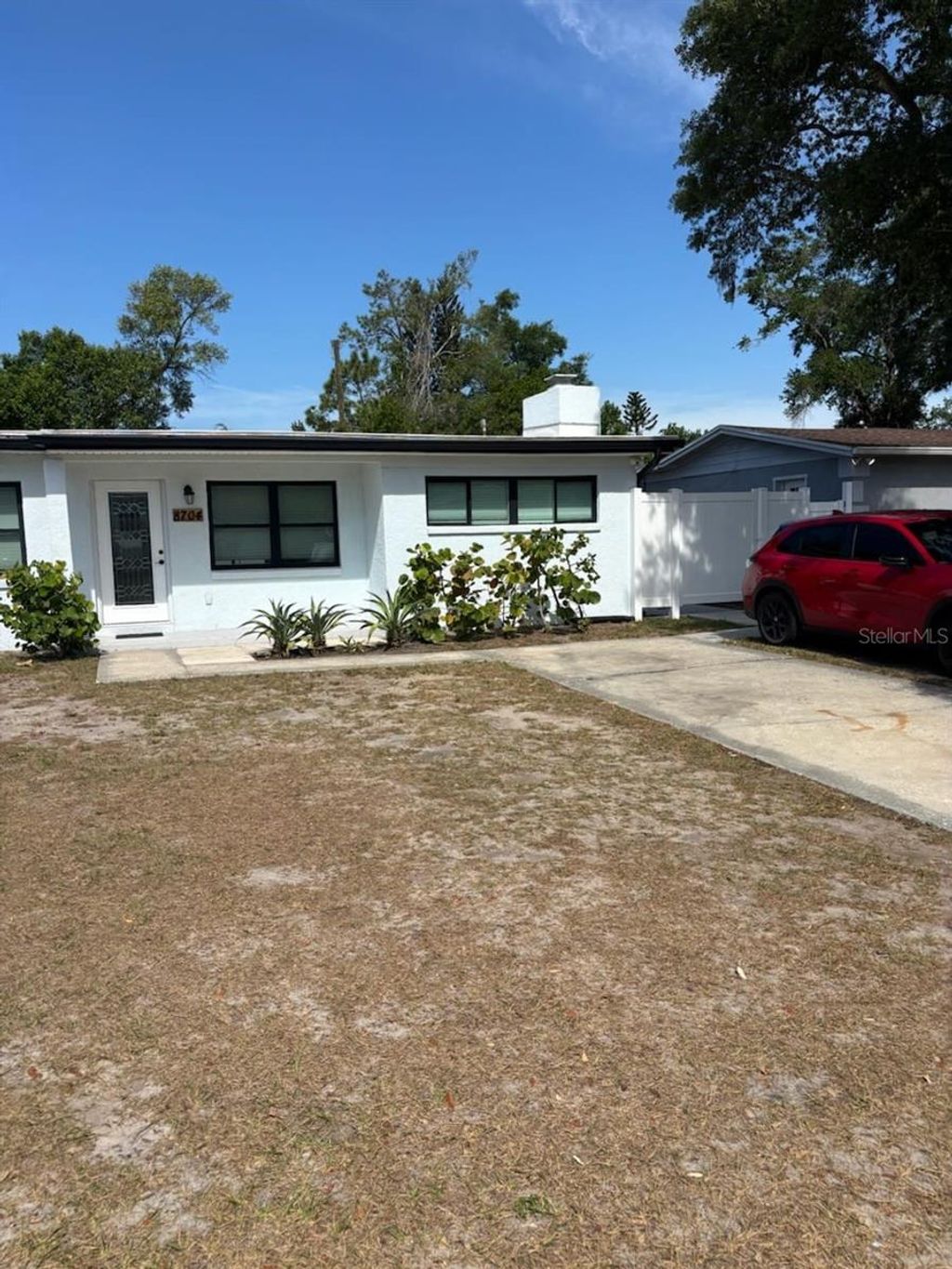 Photo of 8704 N Renfrew Place, Tampa, FL 33604 (MLS # TB8504539)