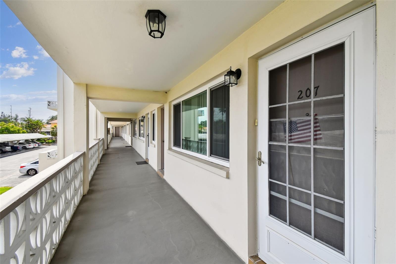 1235 S HIGHLAND AVENUE 2-207
