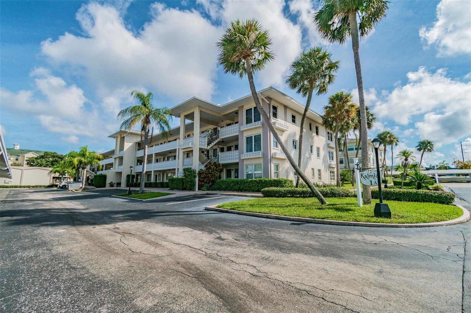 1235 S HIGHLAND AVENUE 2-207