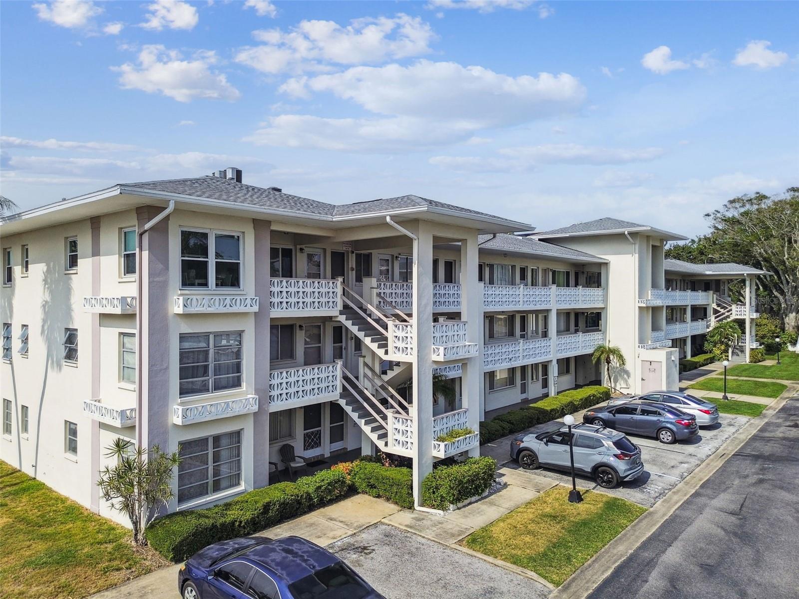 1235 S HIGHLAND AVENUE 2-207