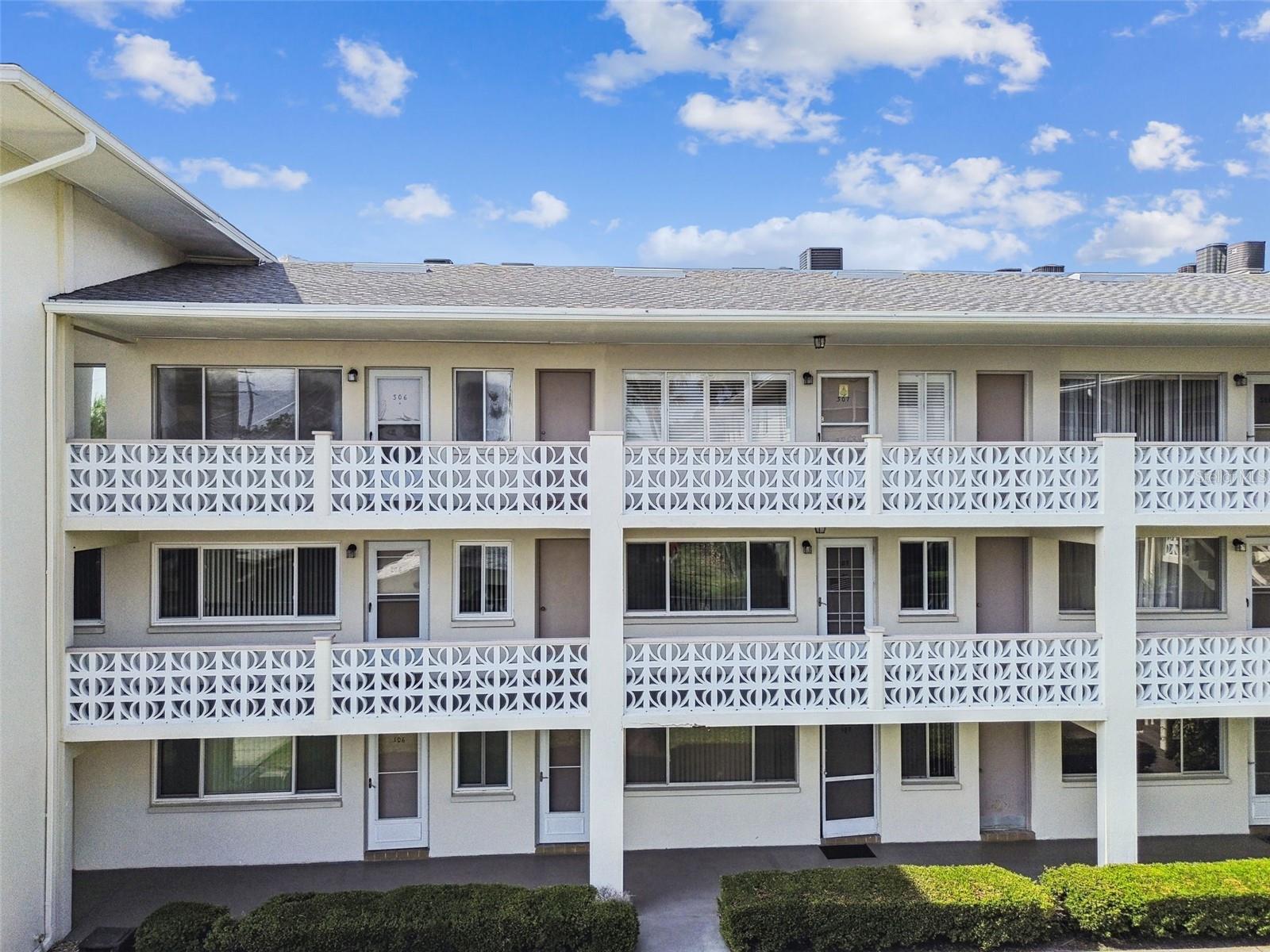 1235 S HIGHLAND AVENUE 2-207